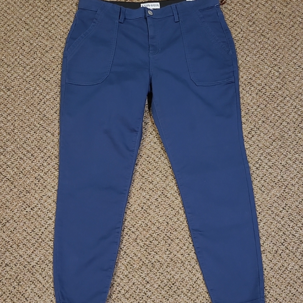 Knox Rose Navy Cropped Pants